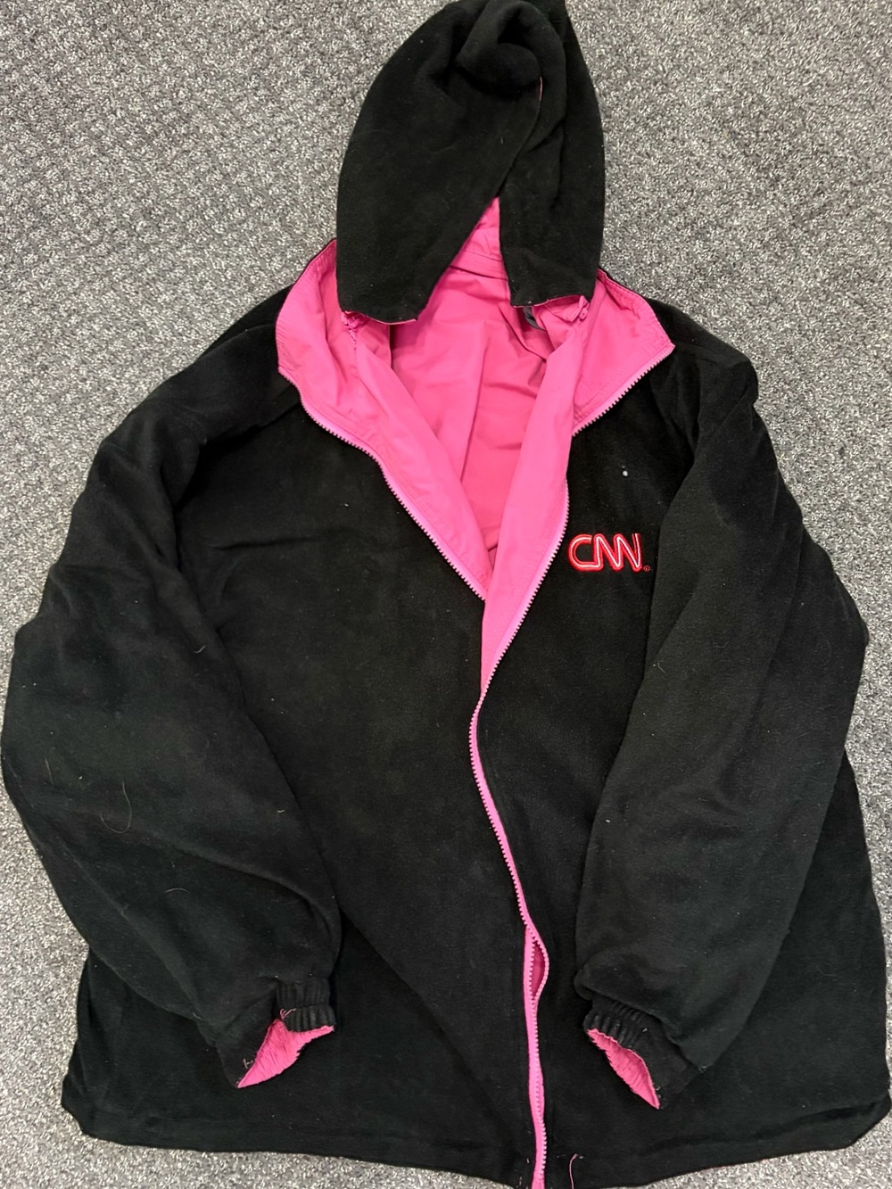 CNN reversible windbreaker